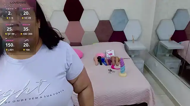 Snapshot of angel_blue chatting on February 20, 2026, 3:14 pm angel blue online show from February 20, 2026, 3:14 pm