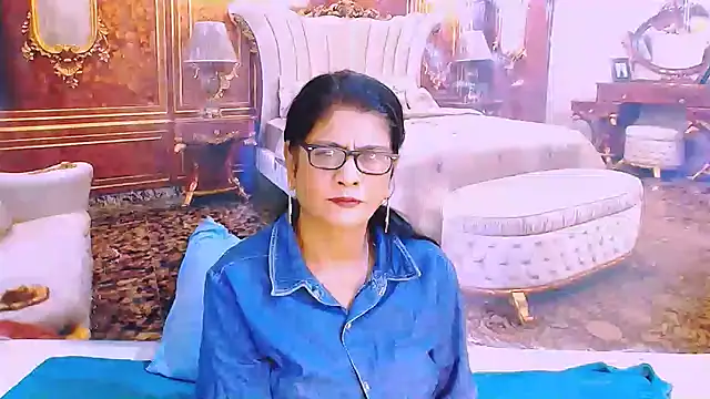 Snapshot of IndianAllure chatting on July 10, 2026, 5:40 am IndianAllure online show from July 10, 2026, 5:40 am