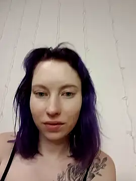 Snapshot of Frost_foxy chatting on January 5, 2025, 7:49 am Frost foxy online show from January 5, 2025, 7:49 am