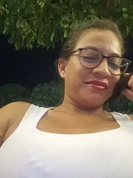 Snapshot of DAELAA chatting on February 22, 2025, 3:12 am DAELAA online show from February 22, 2025, 3:12 am