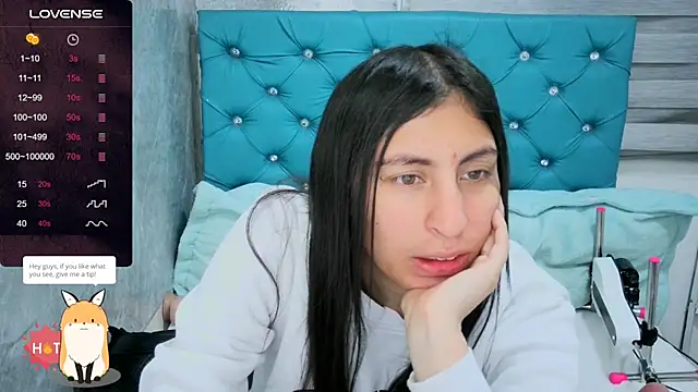 MAARYMOON online show from November 18, 2025, 10:29 am