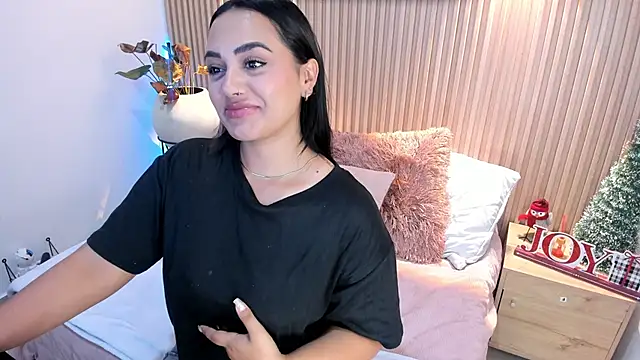 Snapshot of AMELIE_xx chatting on January 7, 2025, 4:18 am AMELIE xx online show from January 7, 2025, 4:18 am