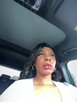 Snapshot of Belle___ chatting on February 28, 2026, 3:55 pm Belle online show from February 28, 2026, 3:55 pm