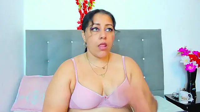 Snapshot of SexxyPamela chatting on September 24, 2025, 7:37 am SexxyPamela online show from September 24, 2025, 7:37 am