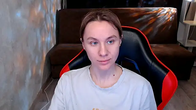 Mila Jon online show from November 26, 2025, 3:06 am