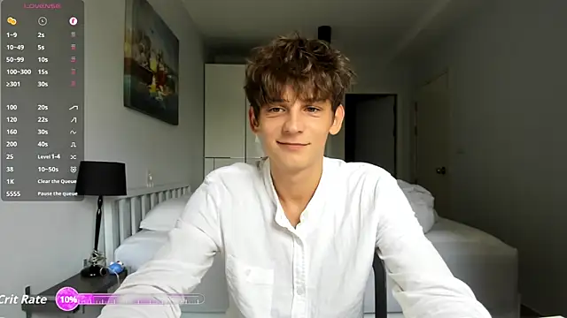 Snapshot of MiracleCam chatting on November 4, 2025, 6:06 am MiracleCam online show from November 4, 2025, 6:06 am