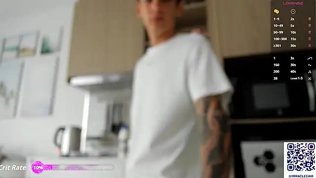 Snapshot of MiracleCam chatting on October 12, 2025, 12:34 am MiracleCam online show from October 12, 2025, 12:34 am