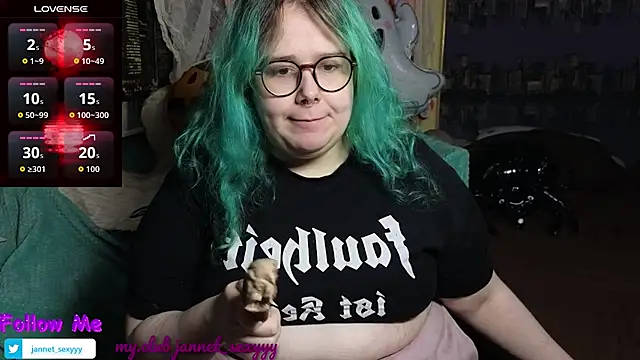 Snapshot of JannetPie chatting on October 27, 2025, 3:24 pm JannetPie online show from October 27, 2025, 3:24 pm