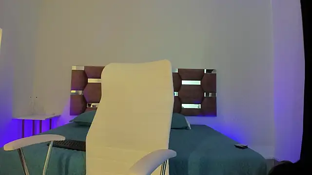 Snapshot of AlondraDiossa03 chatting on March 22, 2025, 7:53 pm AlondraDiossa03 online show from March 22, 2025, 7:53 pm