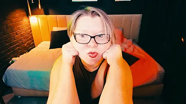 Shannonshine online show from February 14, 2026, 6:02 am