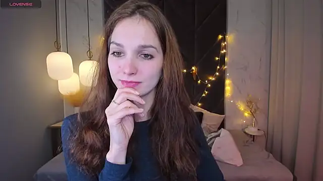 MirandaGlow online show from January 5, 2025, 5:41 am