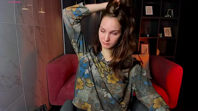 MirandaGlow online show from February 11, 2026, 5:40 am