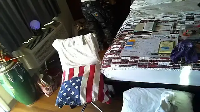 mycock2474u online show from November 30, 2025, 10:43 pm