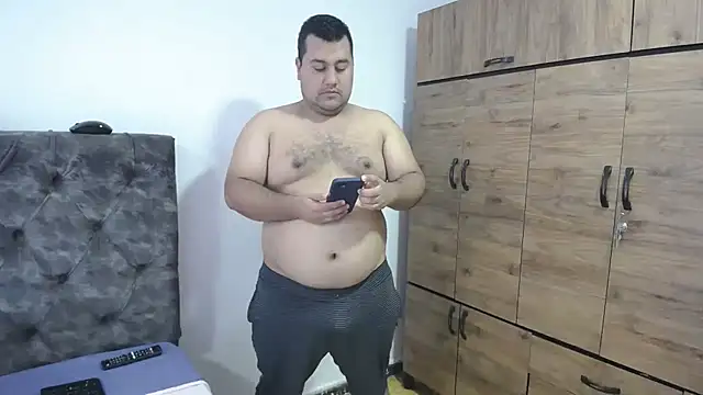 santi hothot online show from October 11, 2025, 7:04 pm