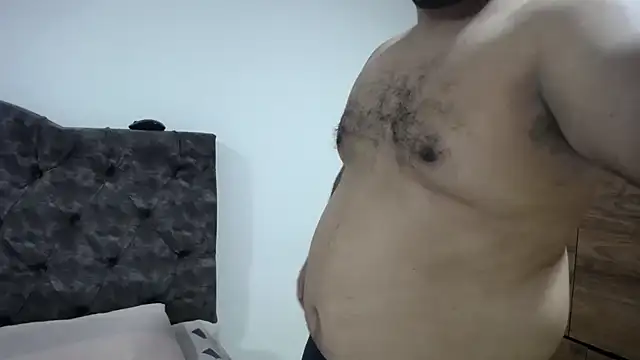 santi hothot online show from December 2, 2025, 7:37 pm