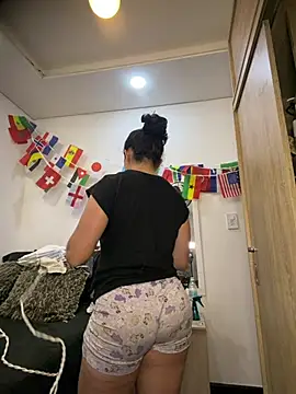carolgaita online show from July 6, 2026, 11:17 am