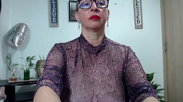 pattymaturex online show from February 12, 2026, 11:59 pm