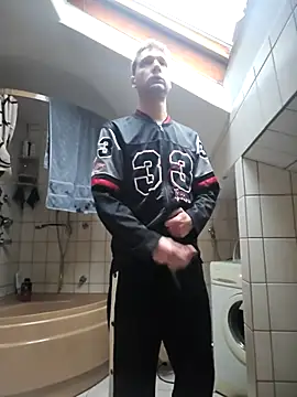 AnubisTVirus online show from December 15, 2025, 8:20 am