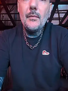 DarkDea online show from April 5, 2026, 8:37 pm