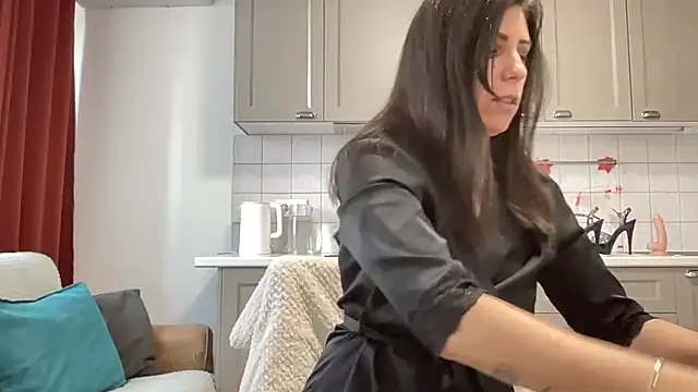 Snapshot of HotyWinter chatting on November 7, 2025, 10:20 am HotyWinter online show from November 7, 2025, 10:20 am