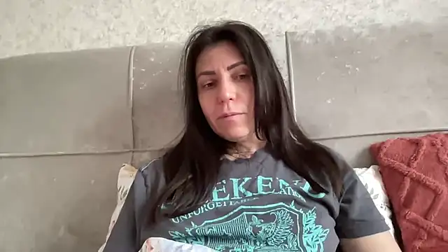 HotyWinter online show from February 16, 2026, 10:25 am