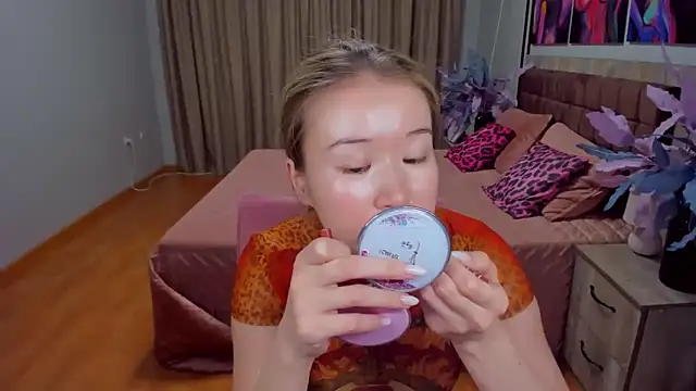 PollyOcean online show from March 4, 2025, 10:35 am