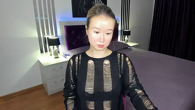 PollyOcean online show from October 31, 2025, 9:50 am