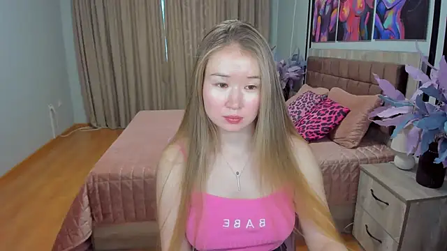 PollyOcean online show from March 21, 2025, 11:55 am