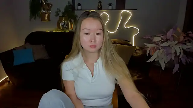 PollyOcean online show from September 15, 2025, 10:05 am