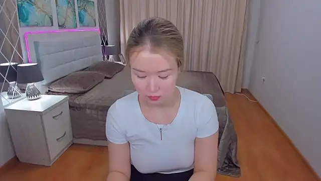 PollyOcean online show from February 9, 2025, 11:04 am