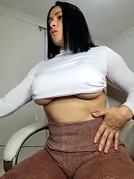 Snapshot of lissglow chatting on March 20, 2025, 10:18 pm lissglow online show from March 20, 2025, 10:18 pm