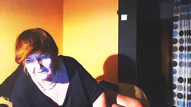 Snapshot of MioritaHard chatting on February 26, 2025, 8:15 pm MioritaHard online show from February 26, 2025, 8:15 pm