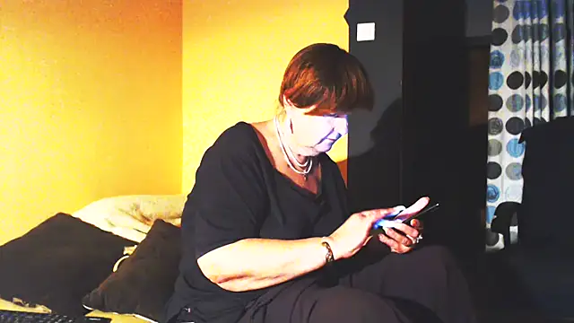 Snapshot of MioritaHard chatting on March 12, 2025, 5:07 pm MioritaHard online show from March 12, 2025, 5:07 pm