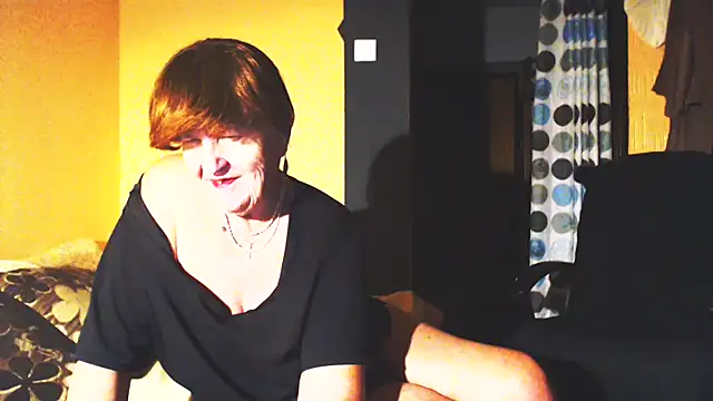 Snapshot of MioritaHard chatting on February 28, 2025, 11:56 pm MioritaHard online show from February 28, 2025, 11:56 pm