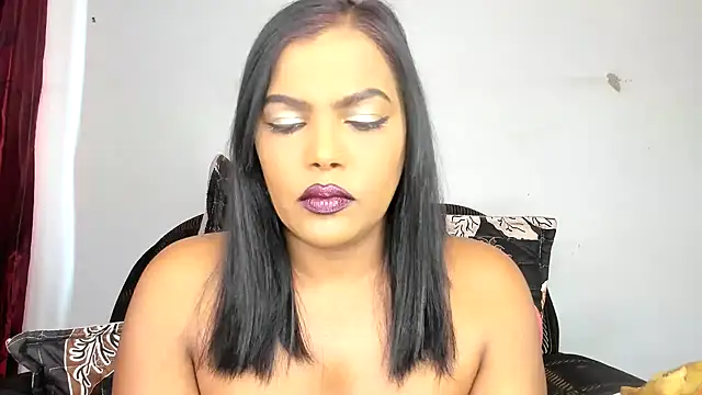 MySweetBitch143 online show from November 12, 2025, 6:50 am