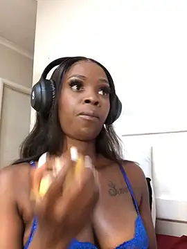 LuciousLips96 online show from September 10, 2025, 3:00 pm