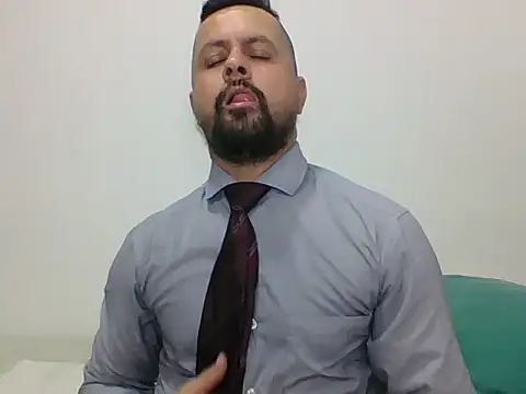 Snapshot of TRIISTAN_KING10 chatting on December 19, 2024, 8:02 pm TRIISTAN KING10 online show from December 19, 2024, 8:02 pm