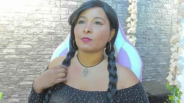 Snapshot of paola_ih chatting on May 5, 2026, 8:01 pm paola ih online show from May 5, 2026, 8:01 pm