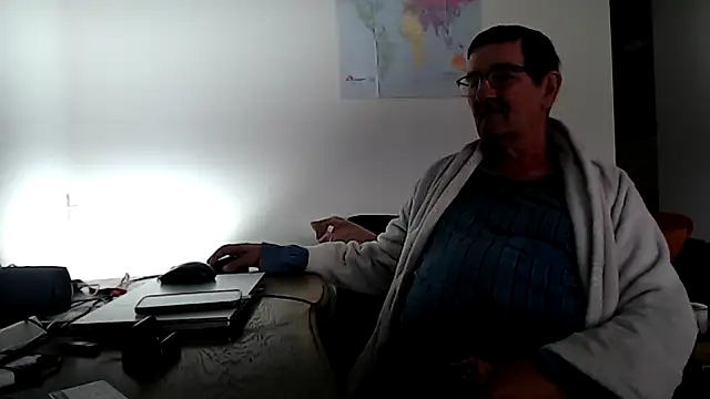 Snapshot of silvio-aus-luzern-CH chatting on May 1, 2026, 8:41 am silvio-aus-luzern-CH online show from May 1, 2026, 8:41 am