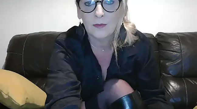 lilie69 online show from February 1, 2025, 6:19 pm