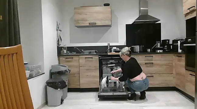 lilie69 online show from February 13, 2025, 6:05 pm