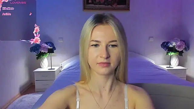 AnnaCarrera online show from March 26, 2026, 9:24 pm