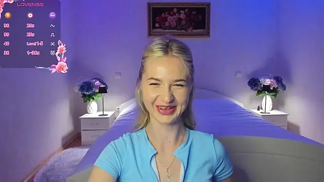 Snapshot of AnnaCarrera chatting on May 5, 2026, 8:23 pm AnnaCarrera online show from May 5, 2026, 8:23 pm