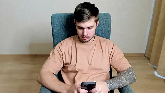 Snapshot of maks_wolfis chatting on March 5, 2026, 7:27 am maks wolfis online show from March 5, 2026, 7:27 am
