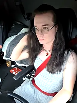 Snapshot of HotysimeHot1 chatting on January 19, 2026, 9:02 am HotysimeHot1 online show from January 19, 2026, 9:02 am