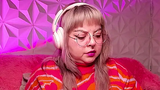 Satyn doll online show from December 4, 2025, 11:59 pm