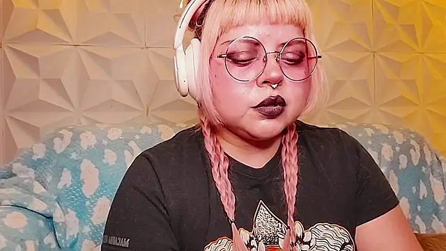 Satyn doll online show from May 15, 2026, 11:47 pm