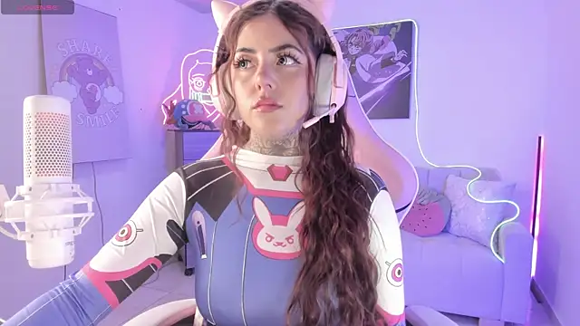 Snapshot of cute_catlyn chatting on November 27, 2025, 4:51 pm cute catlyn online show from November 27, 2025, 4:51 pm