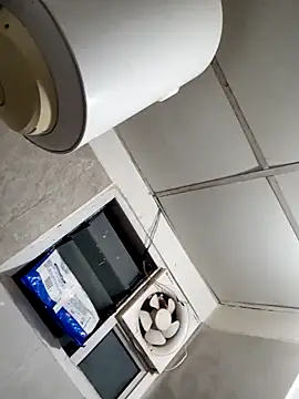 indianguy21 online show from December 12, 2024, 7:48 pm