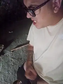 Alex3009 online show from September 28, 2025, 4:58 pm